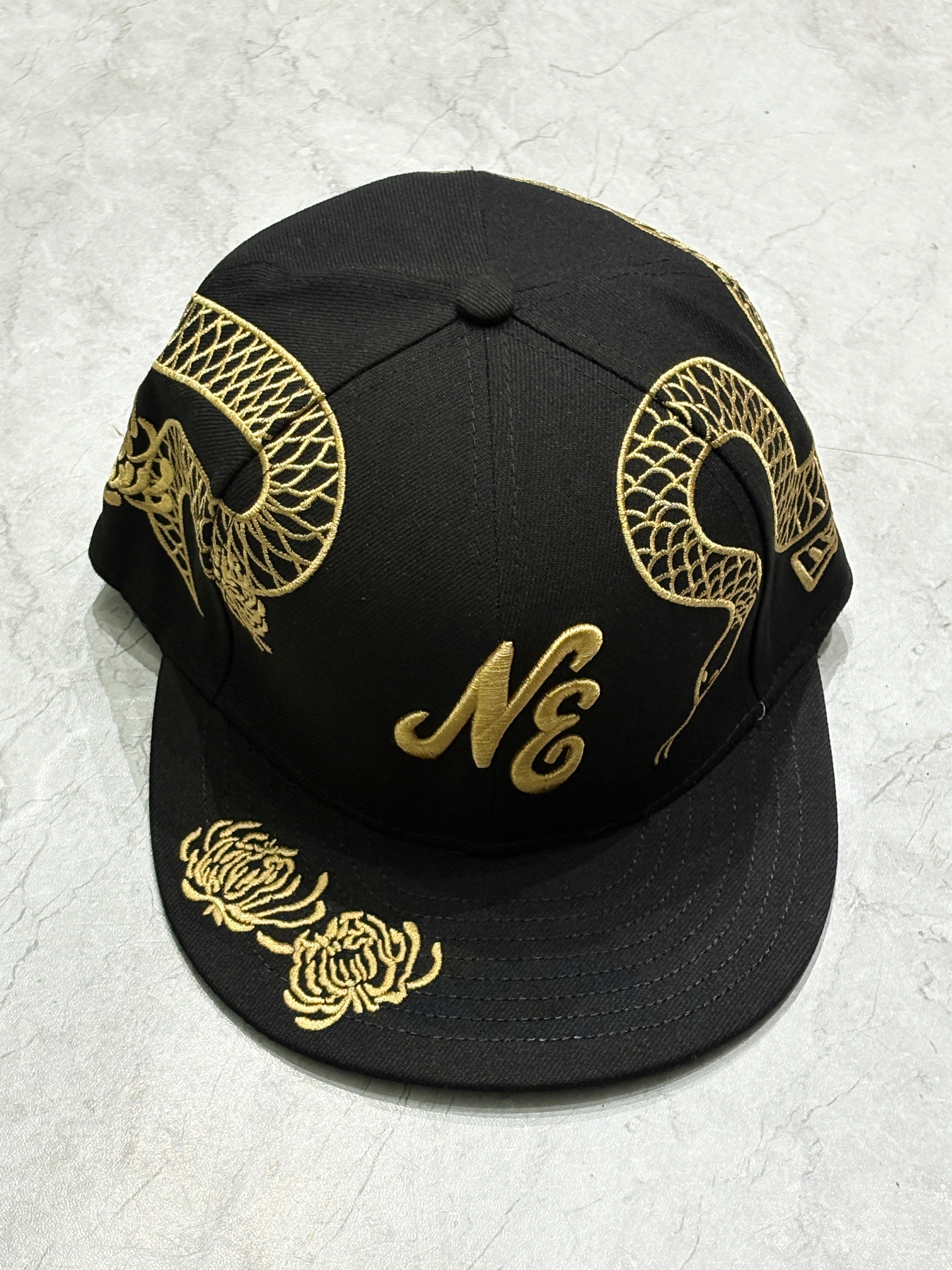 Black dragon fitted