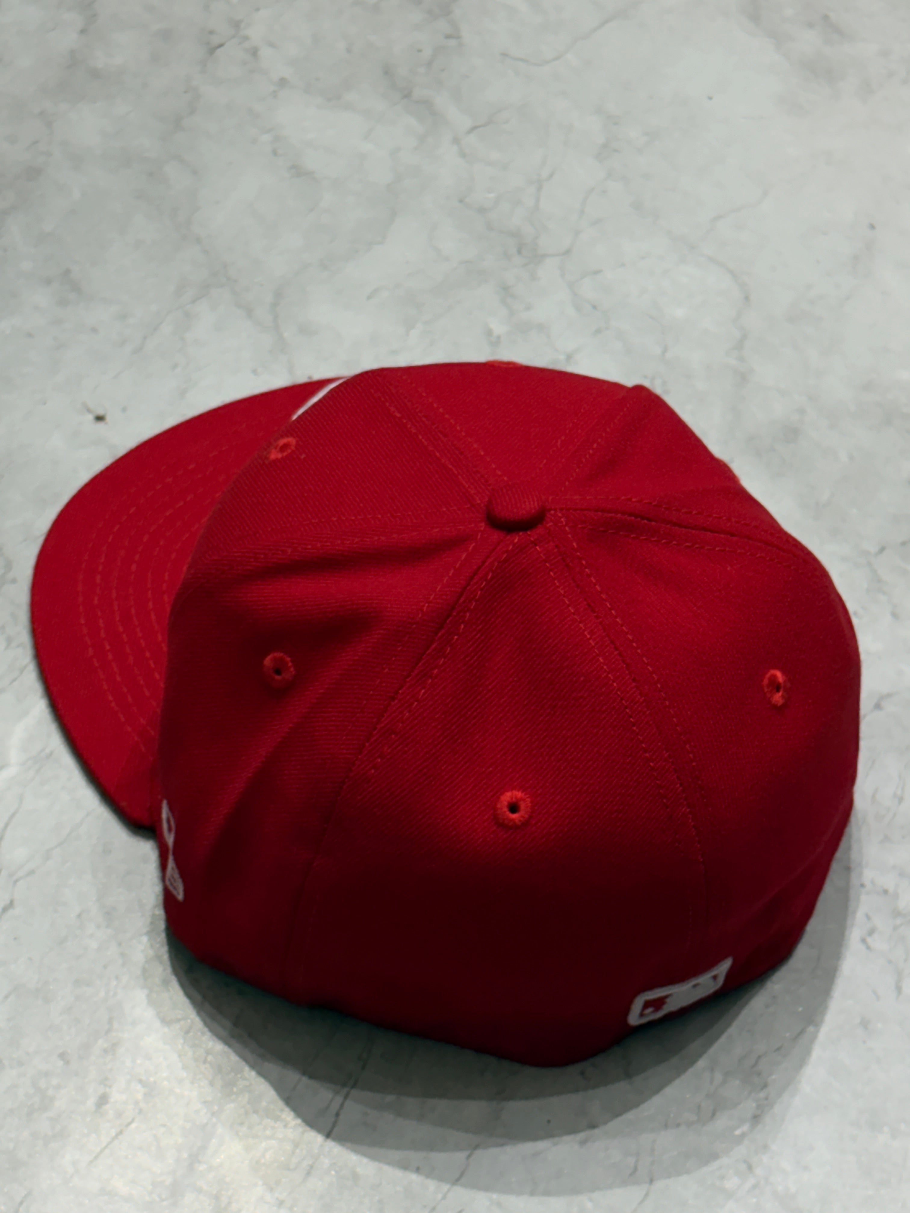 Fitted red