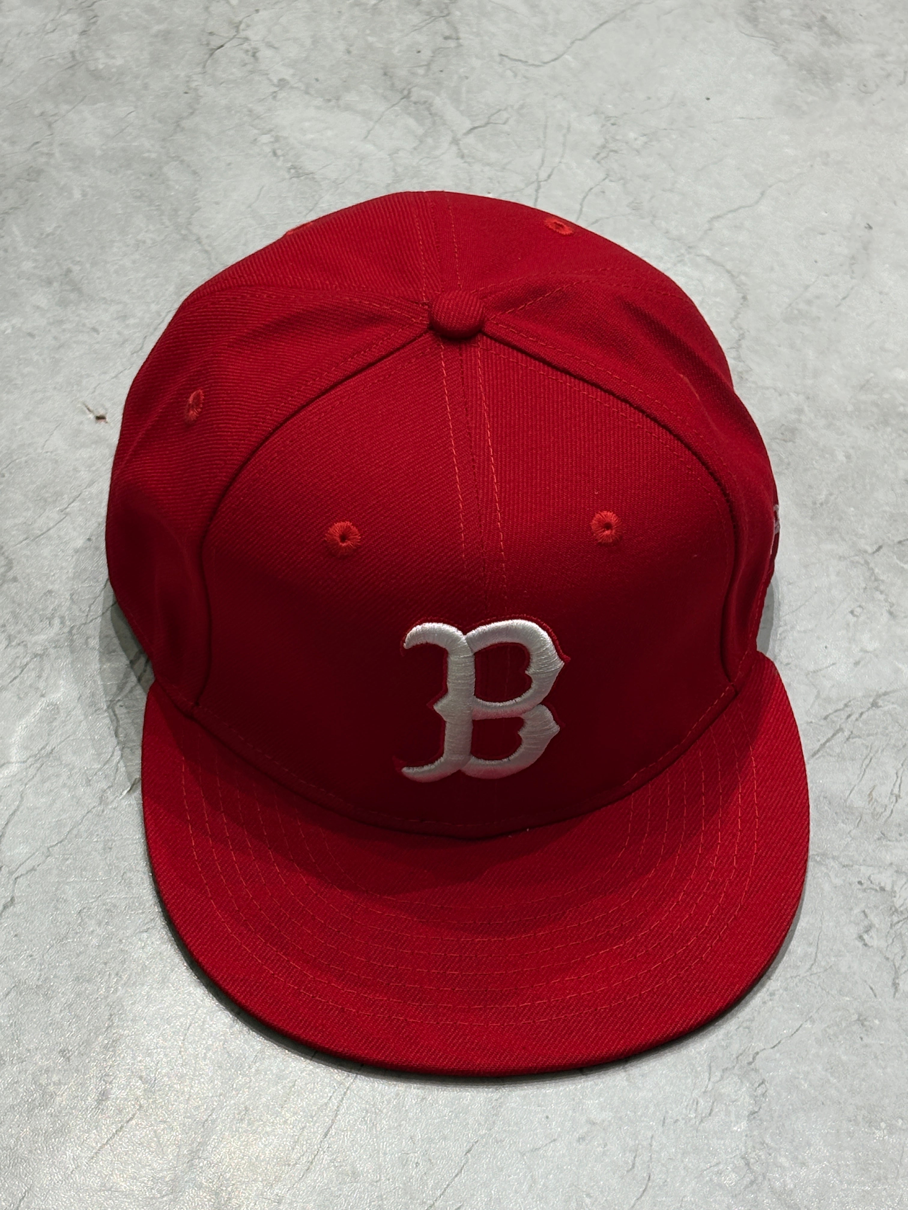 Fitted red