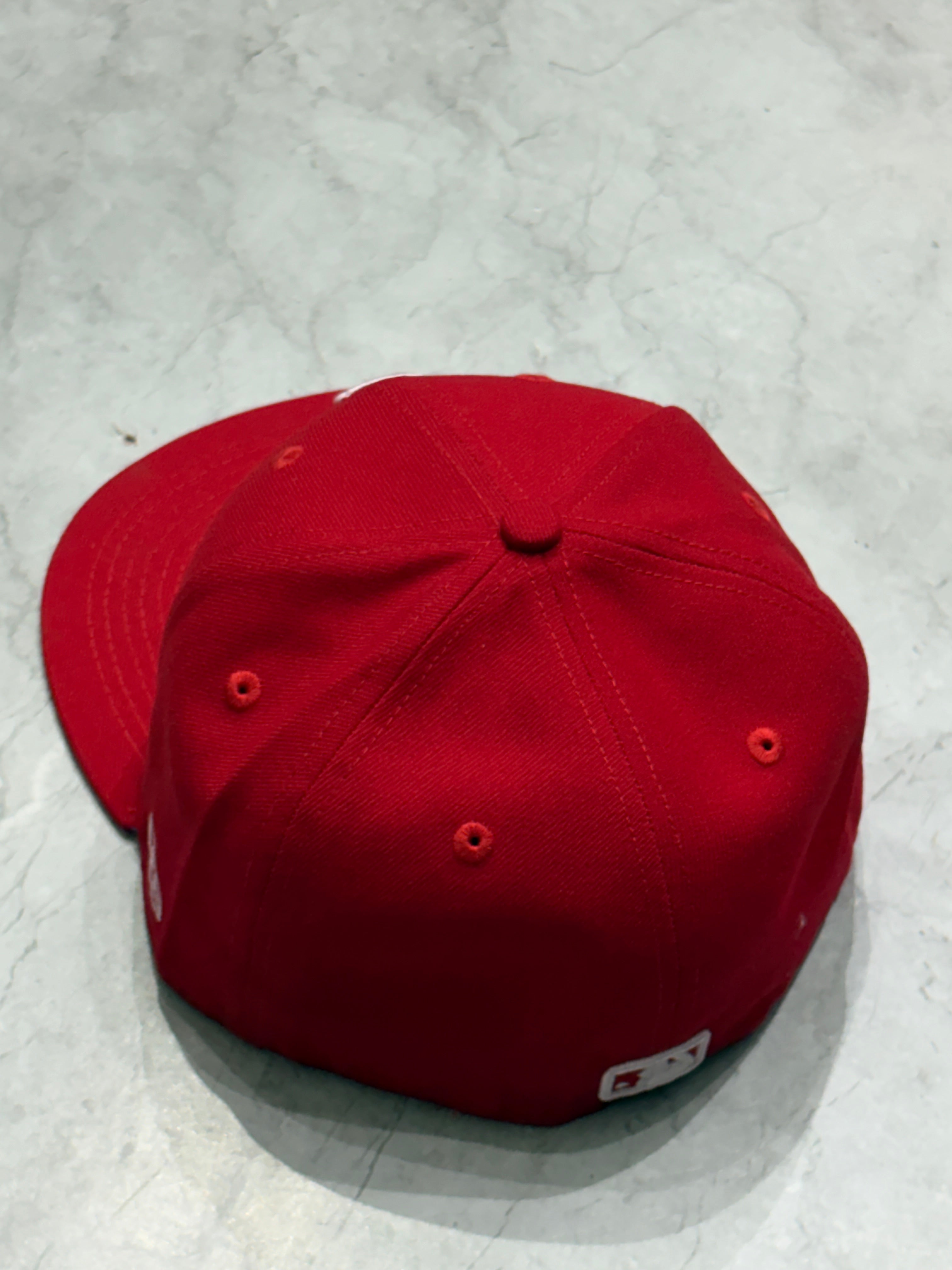 Red fitted sox