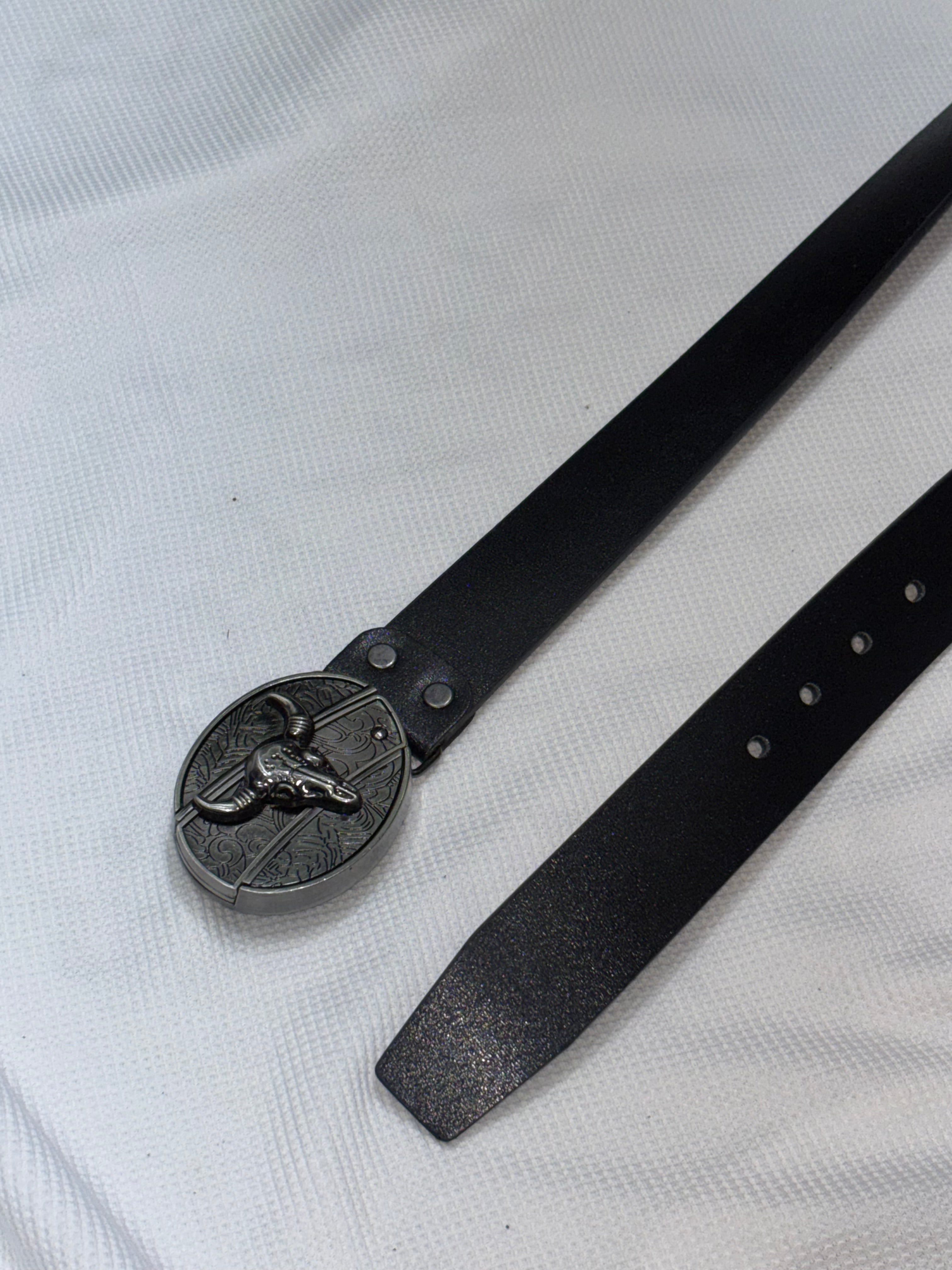 Bull knife belt